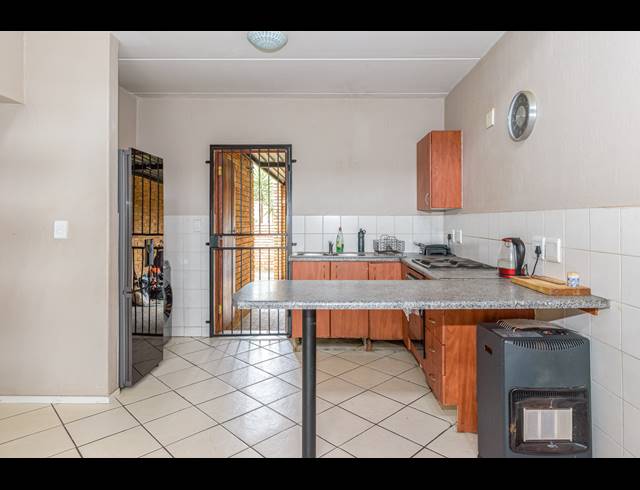 2 BEDROOM APARTMENT FOR SALE IN HONEYPARK